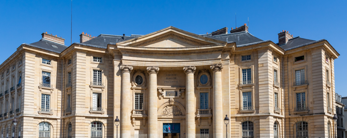 Photo de la facade du centre Panthéon de l'université Photo de la facade du centre Panthéon de l'université